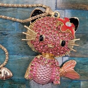 (VINTAGE RARE)  Betsey Johnson Pink Hello KittyCat Crystal Mermaid Necklace